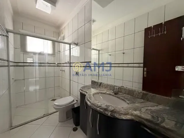 Imagem SOBRADO À VENDA NO CONDOMÍNIO GRANVILLE | 4 SUÍTES | PISCINA | GOIÂNIA
