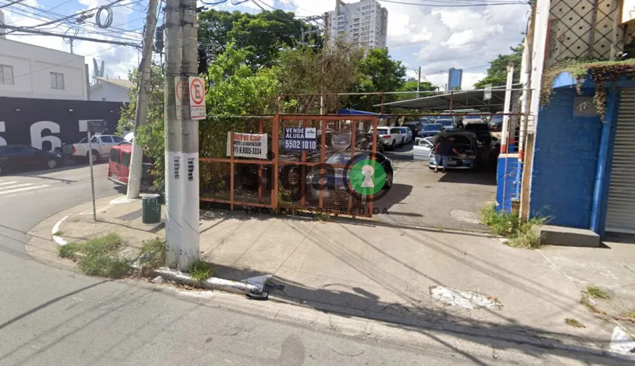 Imagem Terreno de Esquina com 700m² na Av. Morumbi Brooklin | Venda ou Locação