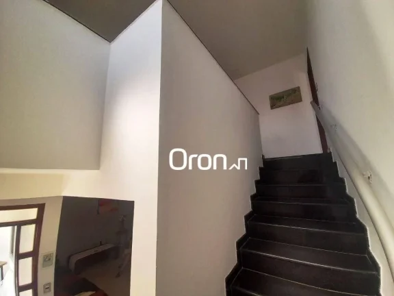 Imagem Sobrado com 3 dormitórios à venda, 270 m² por R$ 1.410.000,00 - Jardim América - Goiânia/GO