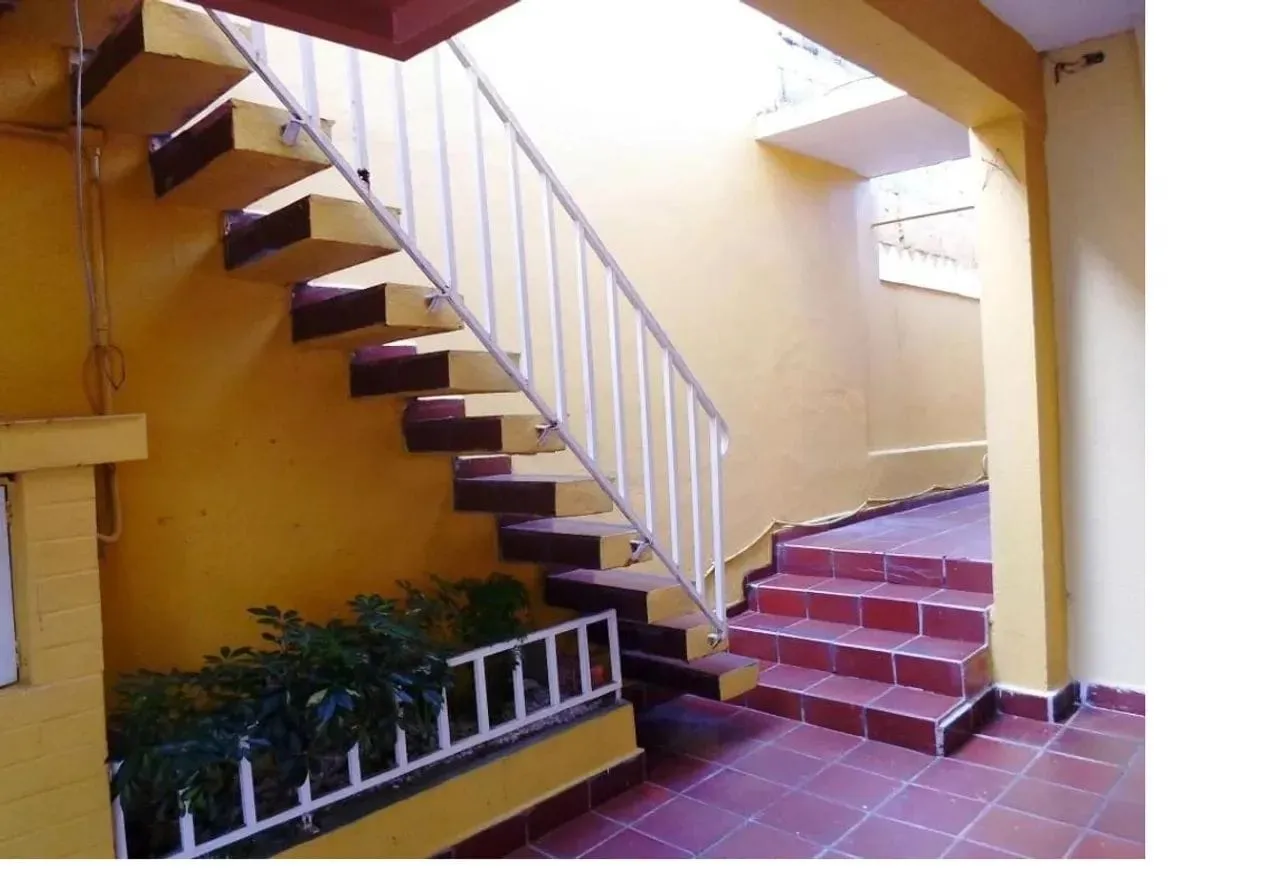 Imagem VENDO 03 CASAS NO MESMO TERRENO NO BAIRRO VILA SANTA CATARINA!