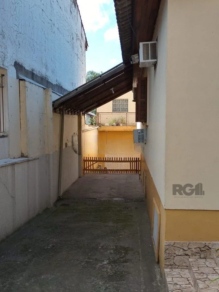 Imagem Casa 4 dormitórios no bairro Vila Ipiranga