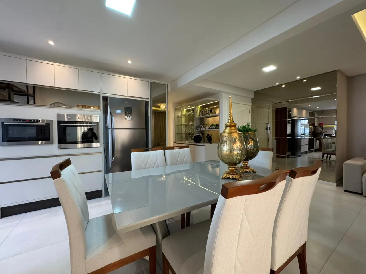 Imagem Apartamento à venda com 128m2 por R$ 1.900.000,00