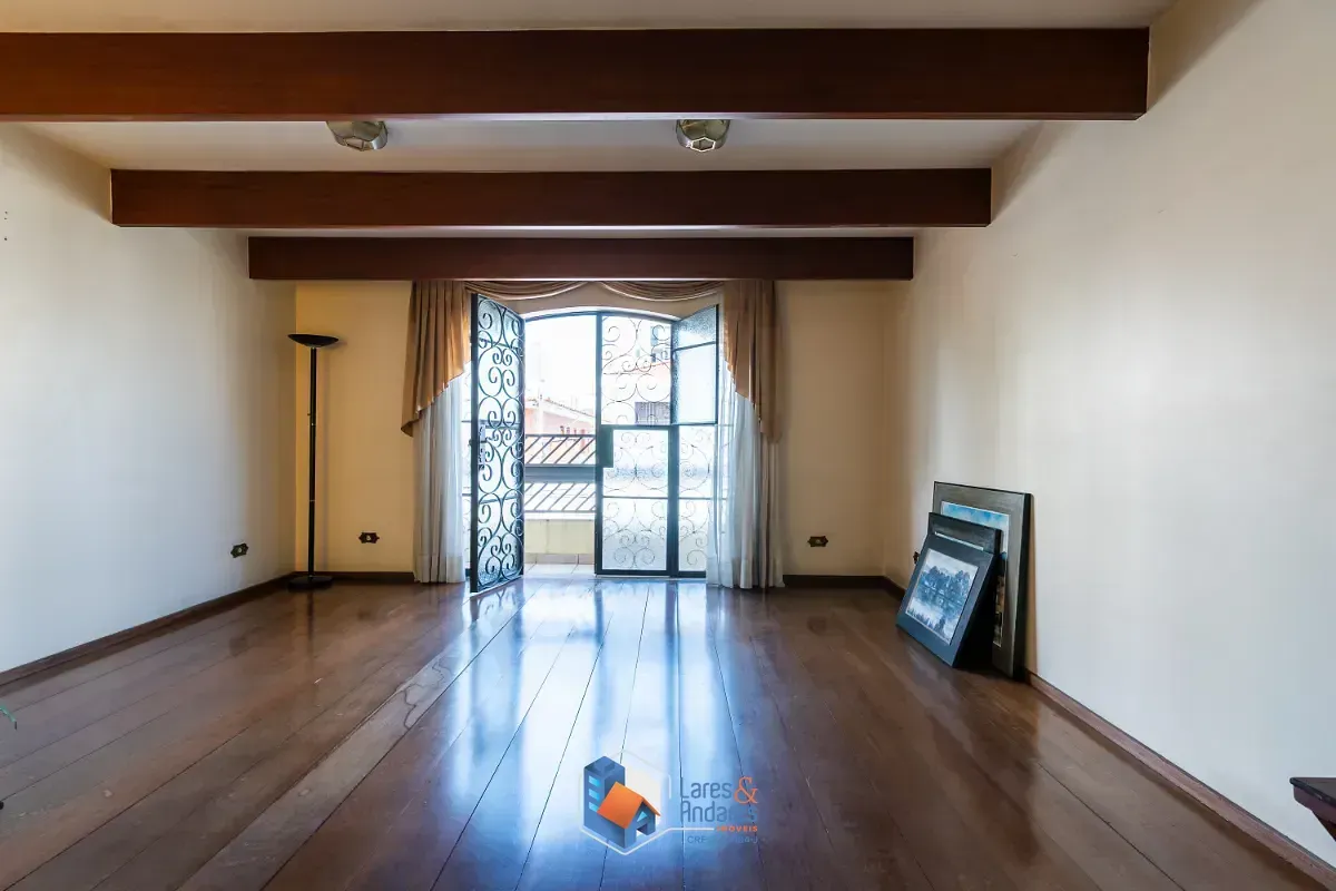 Imagem Casa para venda em Jardim Aeroporto com 3 quartos, sendo 1 suíte, 180m²