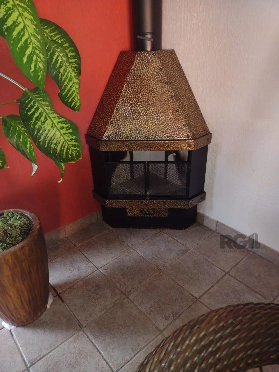 Imagem Casa semi mobiliada, 4 dormitórios, 5 vagas Bairro Vila Cachoeirinha
