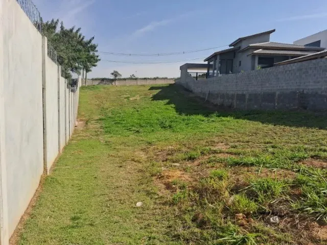 Imagem Terreno de 1.004,54m² com Excelente Topografia no Condomínio Fazenda Alta Vista