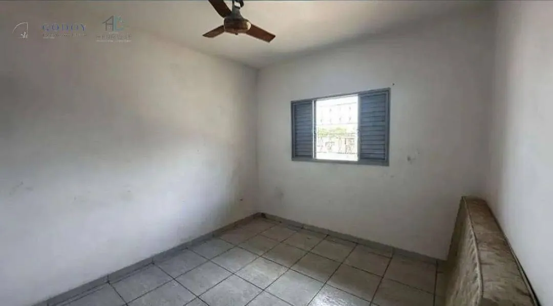 Imagem Sobrado à venda em Pindamonhangaba, Vitória Vale II, com 2 quartos, 130m²