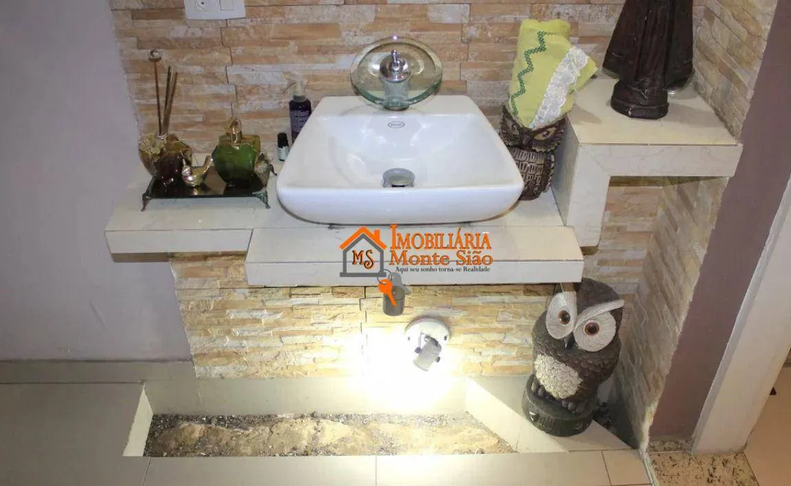 Imagem Sobrado com 3 dormitórios à venda, 238 m² por R$ 690.000,00 - Jardim Vila Galvão - Guarulhos/SP