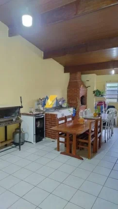 Imagem "Essa casa cabe sua família, sua festa e ainda aceita permuta!"