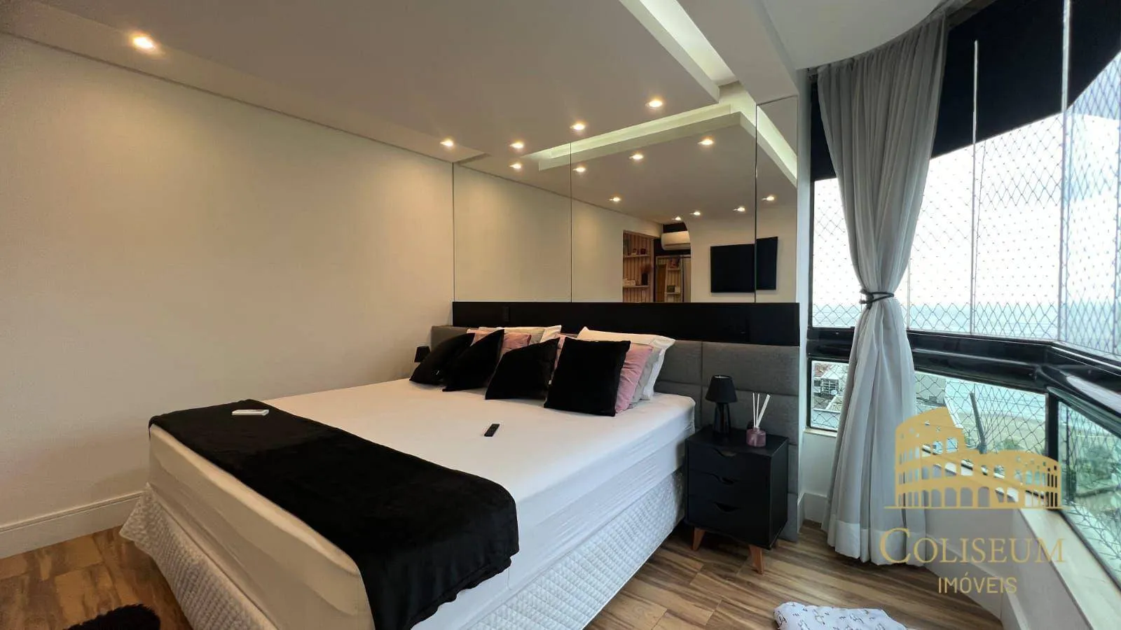 Imagem Cobertura com 3 dormitórios à venda, 257 m² por R$ 3.300.000,00 - Canto do Forte - Praia Grande/SP