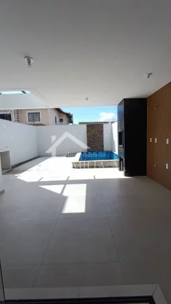Imagem GEMINADO COM 217M² E PISCINA NO FLORESTA