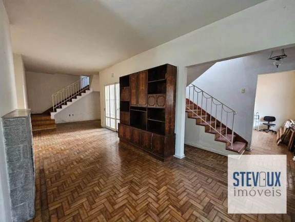 Imagem Casa de Vila na rua Pamplona conm portão !
