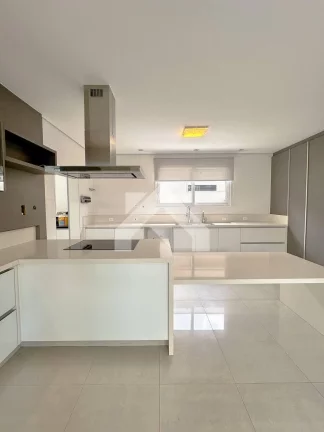 Imagem Casa de Condomínio em Alphaville - Santana de Parnaíba, SP