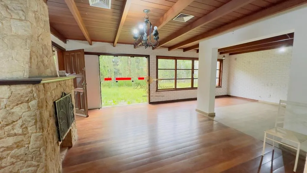 Imagem Comercial para Venda em Teresópolis / RJ no bairro Várzea