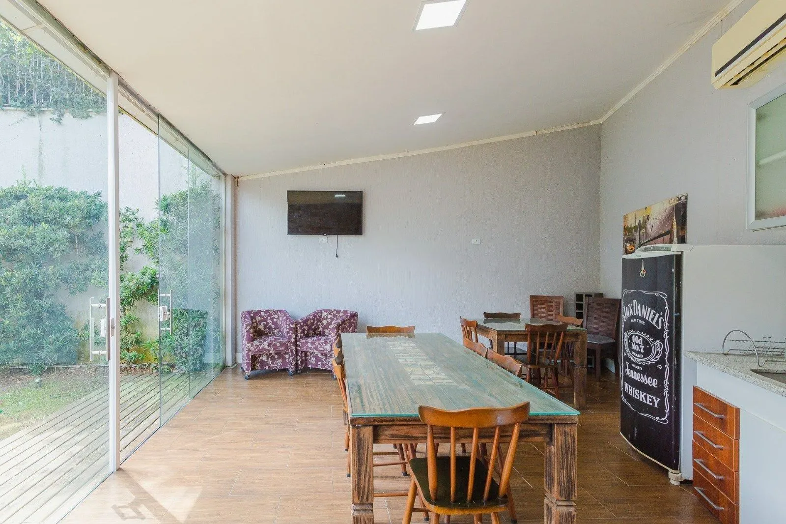 Imagem Casa Imponente com 5 Dormitórios (3 Suítes) no Bairro Chácara das Pedras