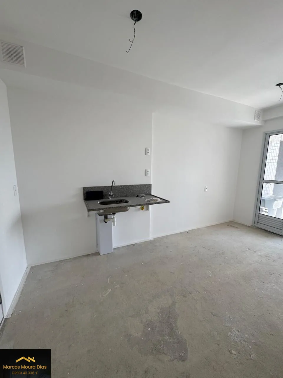 Imagem Apartamento com Sacada, 2 Dormitórios e 1 Vaga