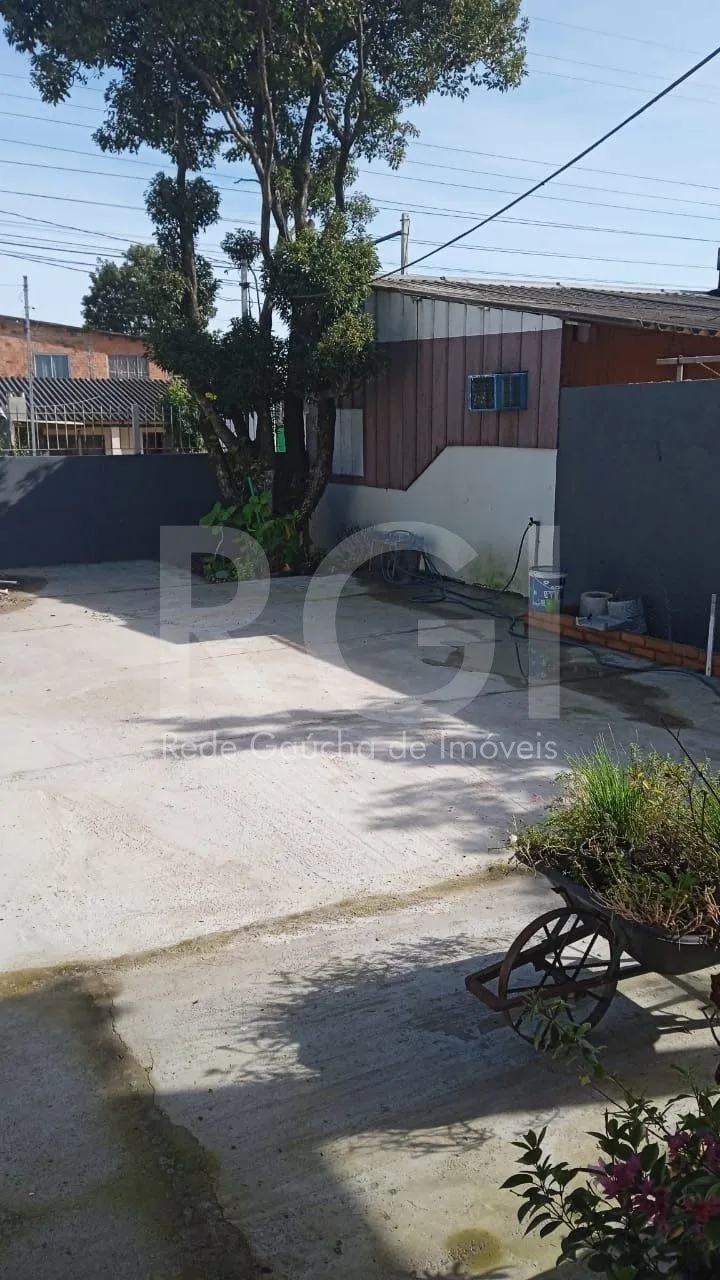 Imagem Casa para Venda - 90m², 3 dormitórios, 4 vagas - Maria Regina