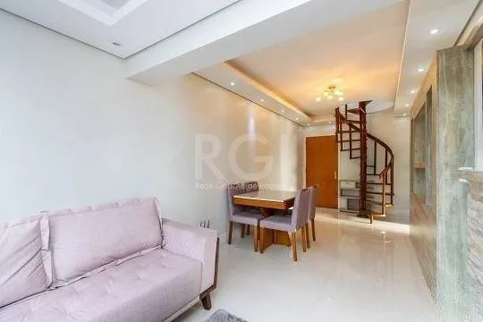 Imagem EXCELENTE COBERTURA COM 2 DORMITÓRIOS, PISCINA E 1 VAGA DE GARAGEM.