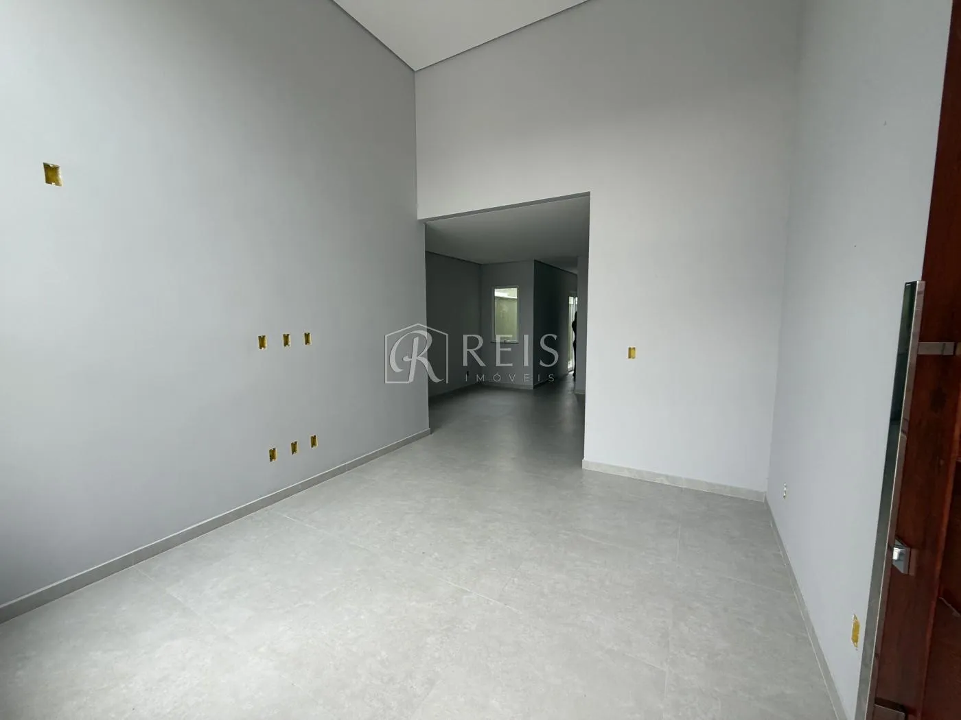 Imagem Casa para Venda em Rio das Ostras, Jardim Mariléa, 3 dormitórios, 1 suíte, 2 banheiros, 2 vagas