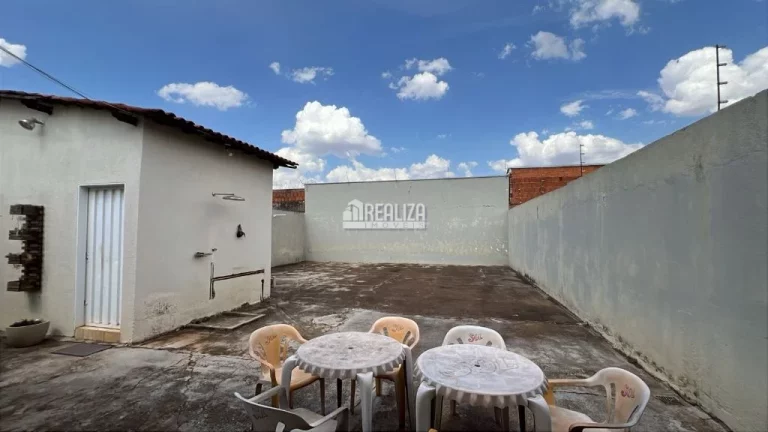 Imagem Casa à venda no Jardim Maracanã, Uberaba - 3 dormitórios, suíte, 2 garagens