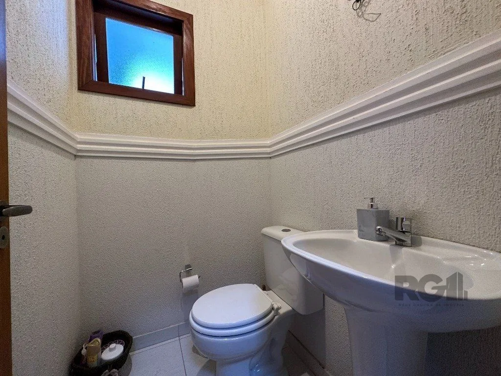 Imagem Casa Condominio para Venda - 122.43m², 3 dormitórios, sendo 1 suites, 2 vagas - Cristal