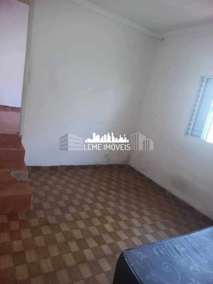 Imagem CASA COM "04" (QUATRO) CÔMODOS, UTILIZE O FGTS!!!