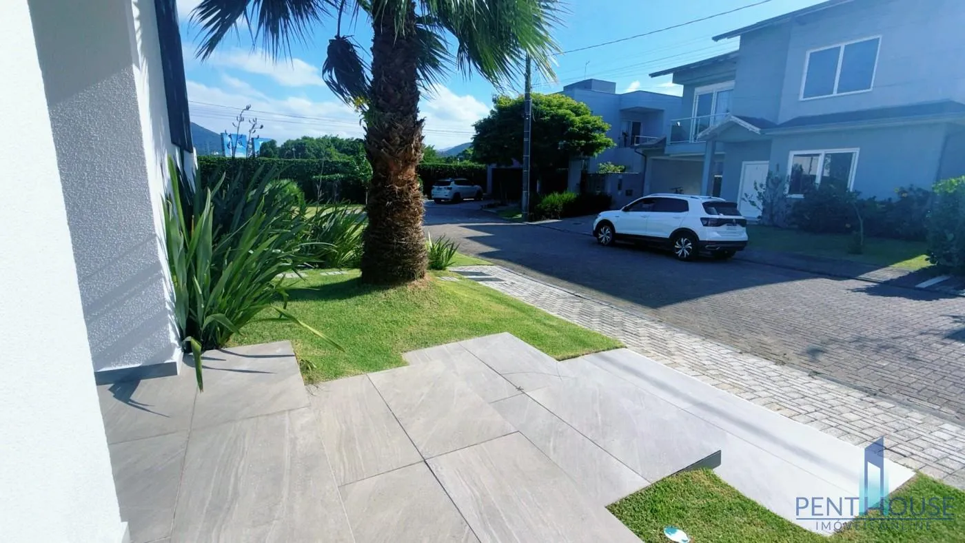 Imagem Casa em Condomínio para Venda em Balneário Camboriú, BARRA, 4 dormitórios, 2 suítes, 4 banheiros, 2 vagas