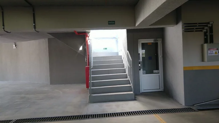 Imagem APTO ÚLTIMO ANDAR - TODO MOBILIADO - PORTAL TERRAS DE CARRARA - JARDIM AMANDA - HORTOLÂNDIA