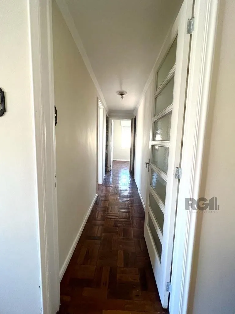 Imagem APARTAMENTO 3 DORMITÓRIOS, 2 VAGAS DE GARAGEM, NO BAIRRO PETRÓPOLIS, POA/RS