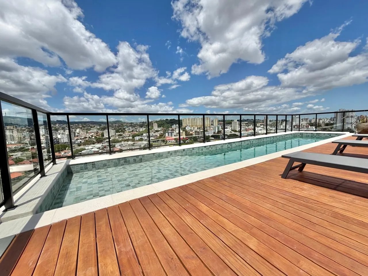 Imagem Excelente apartamento a venda no ITA123, com 2 domitórios no bairro Jardim Botânico.