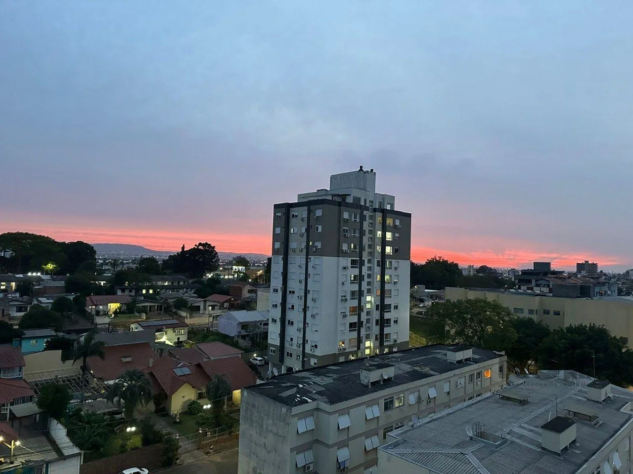 Imagem Apartamento cobertura 3 dormitórios, 1 suíte, vaga de garagem, Bairro Vila Cachoeirinha