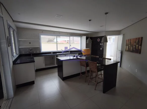 Imagem Casa em condomínio fechado - Alto padrão