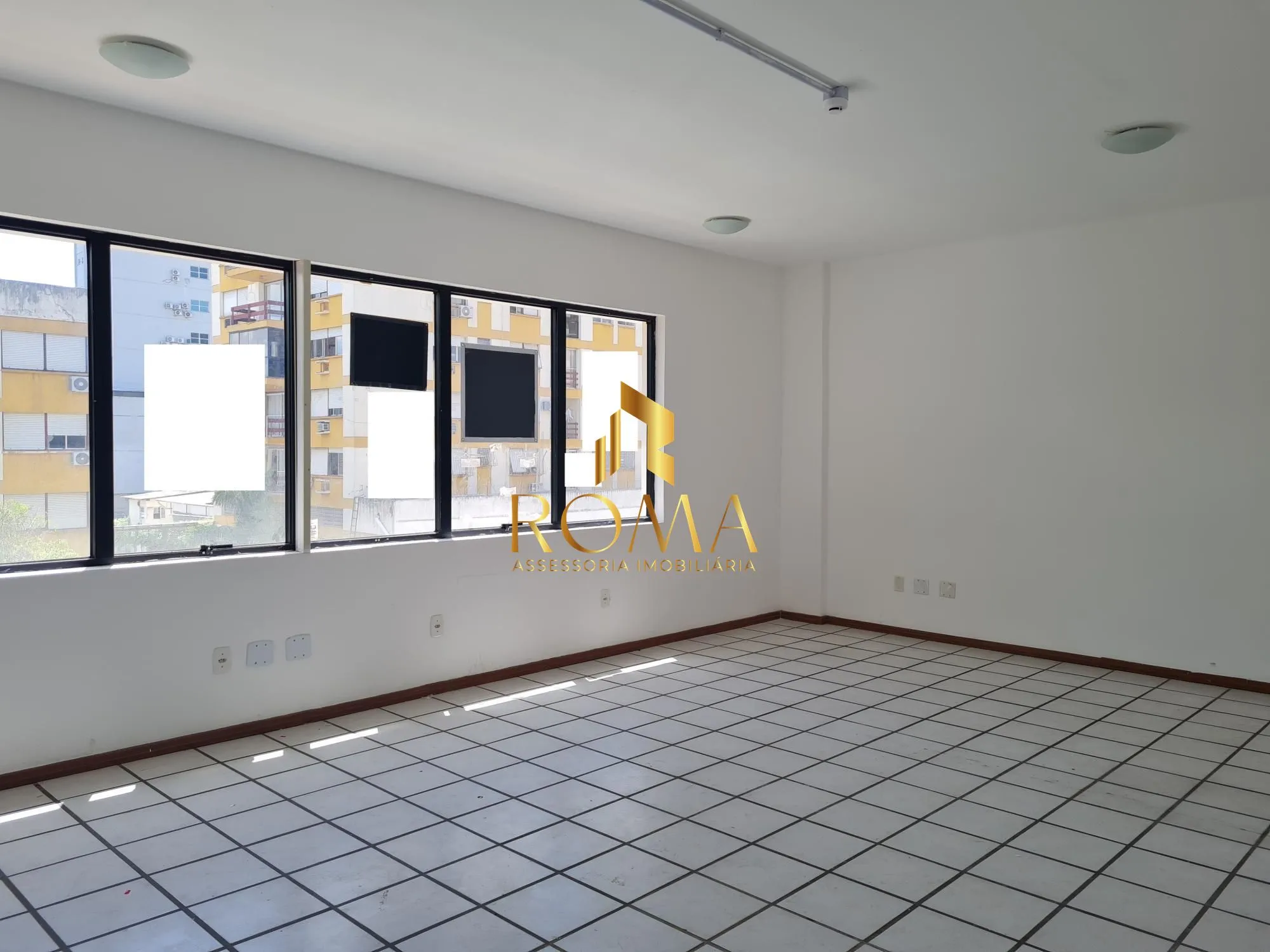 Imagem Sala Comercial - Centro Comercial Pinheiro Machado - em frente ao Caridade