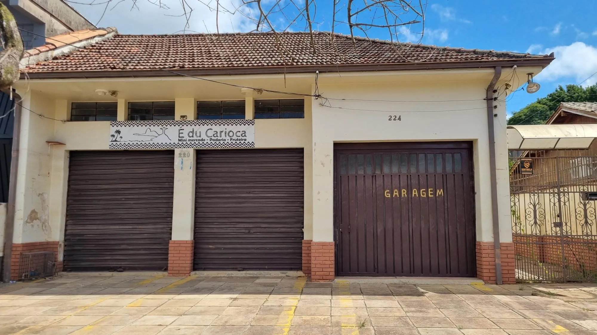 Imagem Casa com loja na frente a venda no Bairro Anchieta.