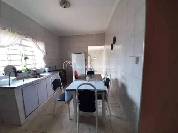 Imagem Casa térrea, com edícula, localizada no pitoresco Jardim Eulina, em Campinas! Com três quartos, s...