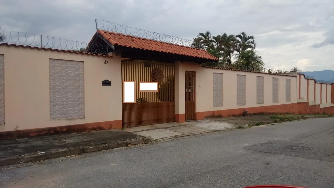 Foto do imóvel Casa à venda 3 Quartos, 1 Suite, 6 Vagas, Santana, Pindamonhangaba - SP