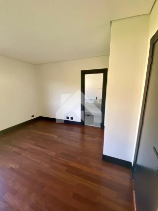 Imagem Casa de Condomínio em Tamboré - Santana de Parnaíba