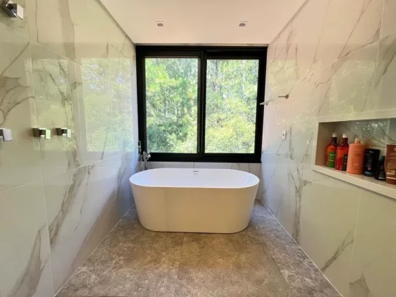 Imagem Casa em Condomínio para venda no bairro Vila Nova em Porto Alegre