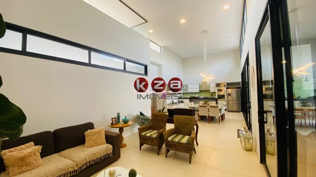 Imagem Casa de Luxo à Venda em Condomínio Exclusivo em Valinhos-SP: 3 quartos, 3 suítes, 3 salas, 5 banheiros, 2 vagas de garagem, 317m².