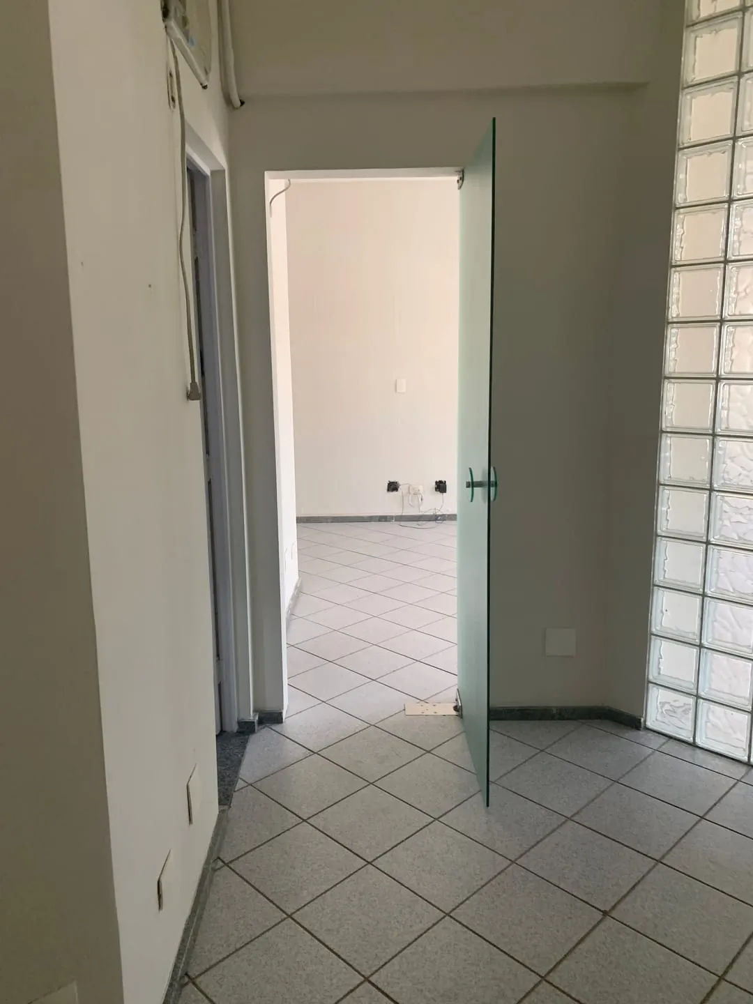 Imagem Comercial à venda 40M², Centro, Pindamonhangaba - SP | Condomínio Edifício Antônio cozzi