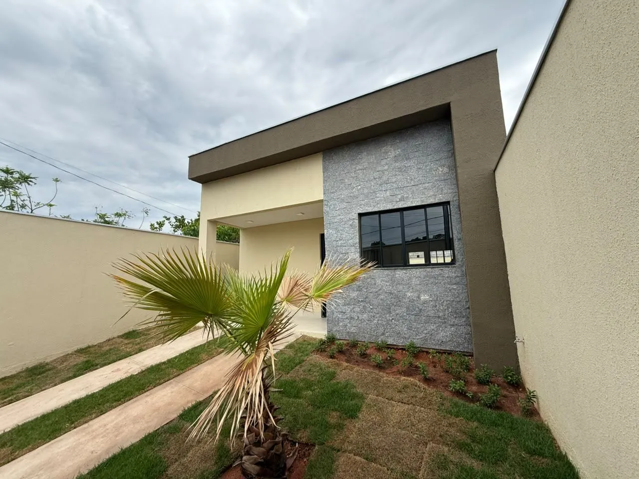 Foto do imóvel CASA 2 QUARTOS 1 SUÍTE -Área gourmet RESIDENCIAL TROPICAL VILLE em Avenida Joaquim Louzada