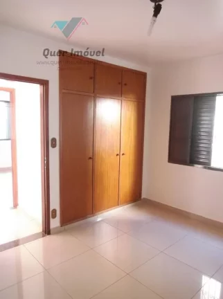 Imagem Imperdível oportunidade: Casa à venda em Ribeirão Preto-SP, 4 quartos, 2 suítes, 3 salas, 4 banheiros, 3 vagas de garagem e 245m².