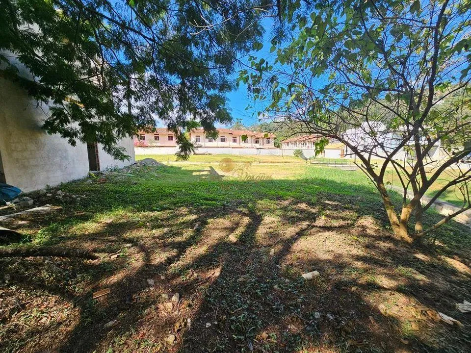Imagem Terreno em Condomínio para Venda em Teresópolis / RJ no bairro Parque do Imbui