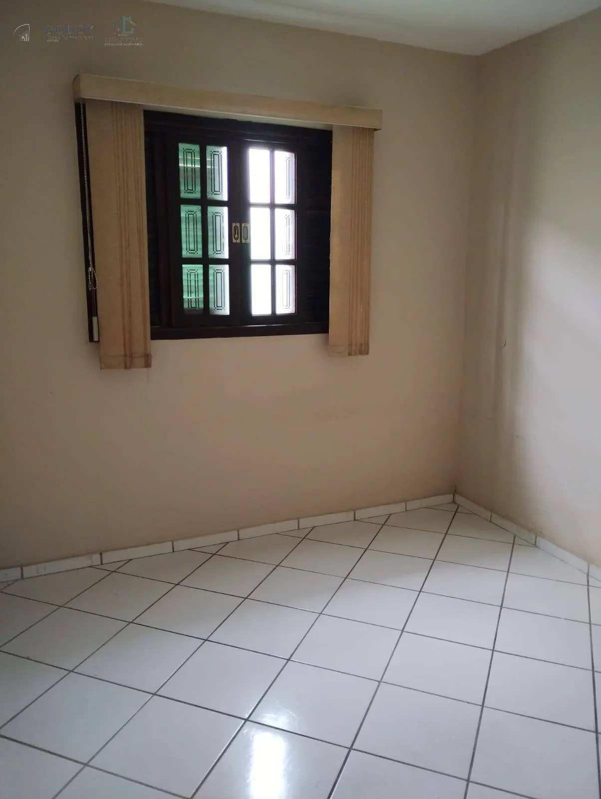 Imagem Casa Jardim Santa Luzia - Casa com Suíte e 2 Vagas Cobertas