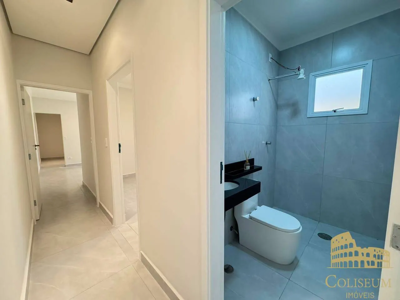Imagem Linda Casa na Vila Guilhermina, 3 Dorms c/2 suítes, 2 Vagas - Fino Acabamento