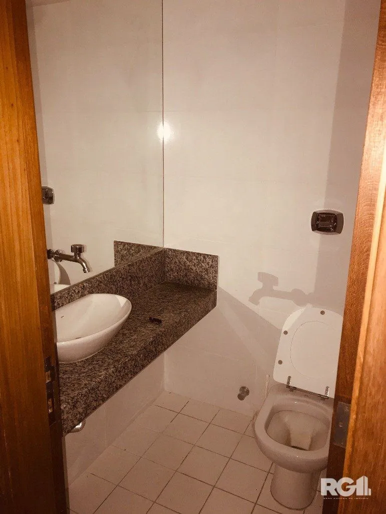 Imagem Sala comercial espaçosa, com uma vista deslumbrante para o Guaíba