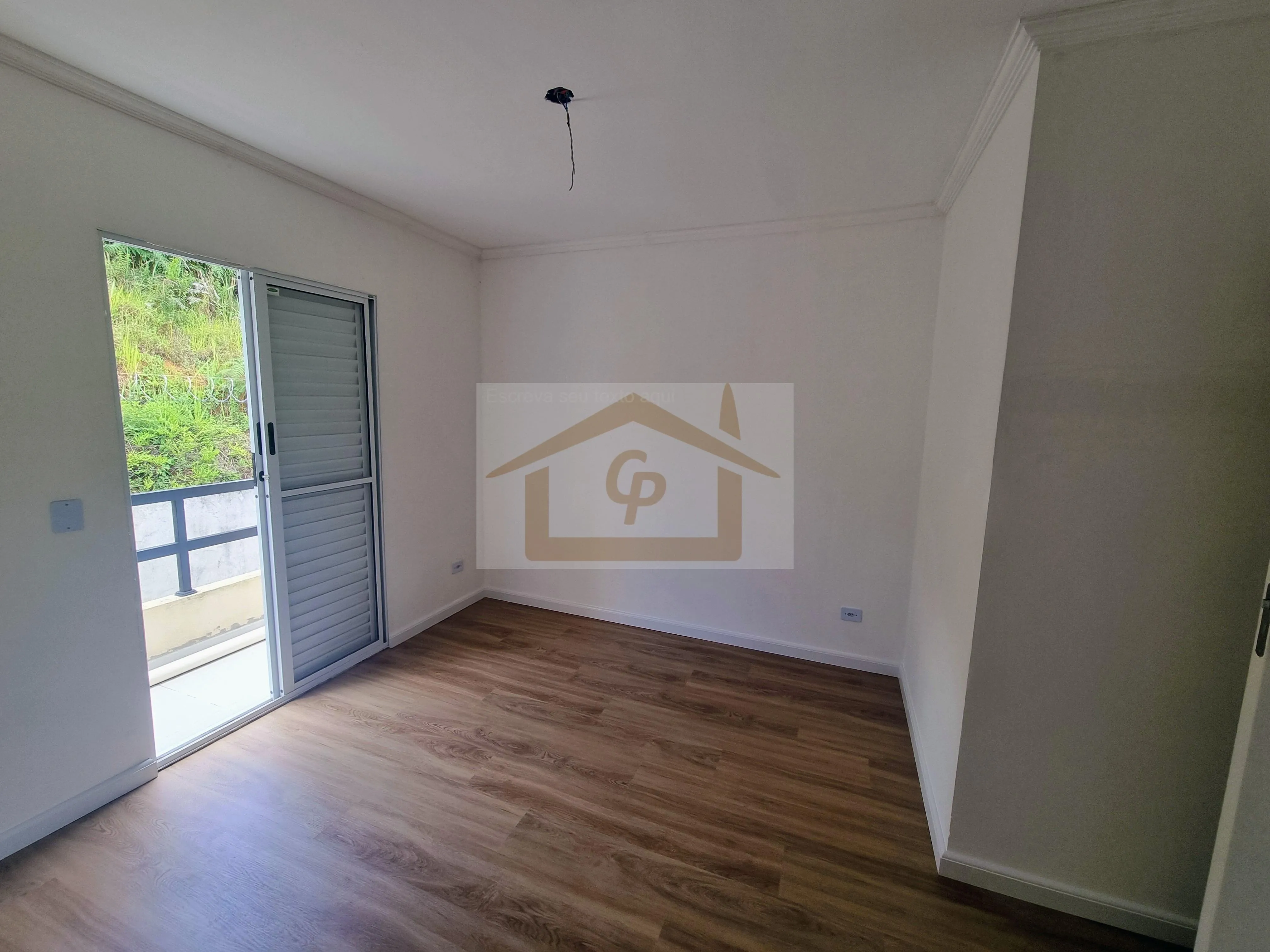 Imagem Pequeno Residencial, Casa com Duas Suítes, varanda, 2 vagas