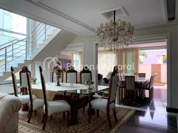 Imagem Belíssima Casa de Condomínio à Venda no Alphaville Dom Pedro 2 em Campinas. Com 4 Quartos, 3 suí...