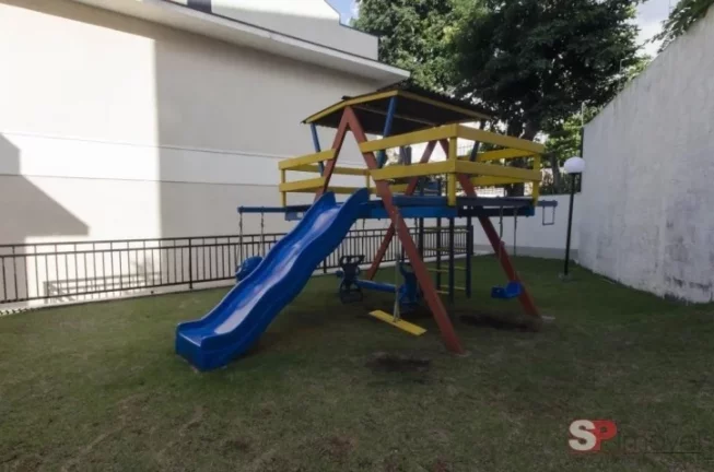 Imagem LINDO SOBRADO EM CONDOMÍNIO FECHADO PARA VENDA NO IMIRIM