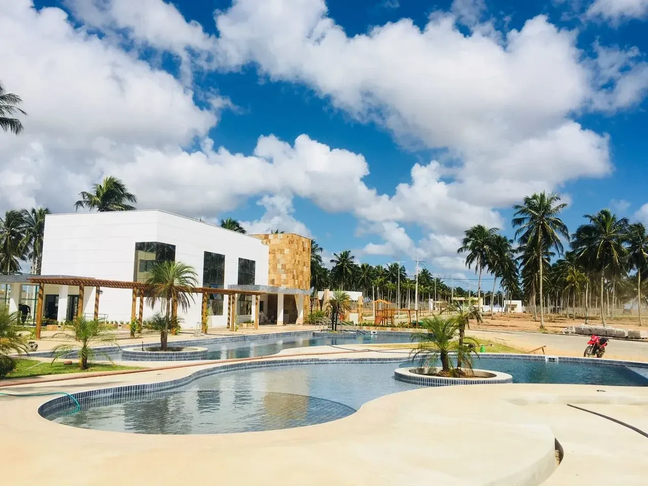 Imagem Casa de Condomínio com 3 Quartos à Venda, 153 metros em Cajupiranga - Parnamirim