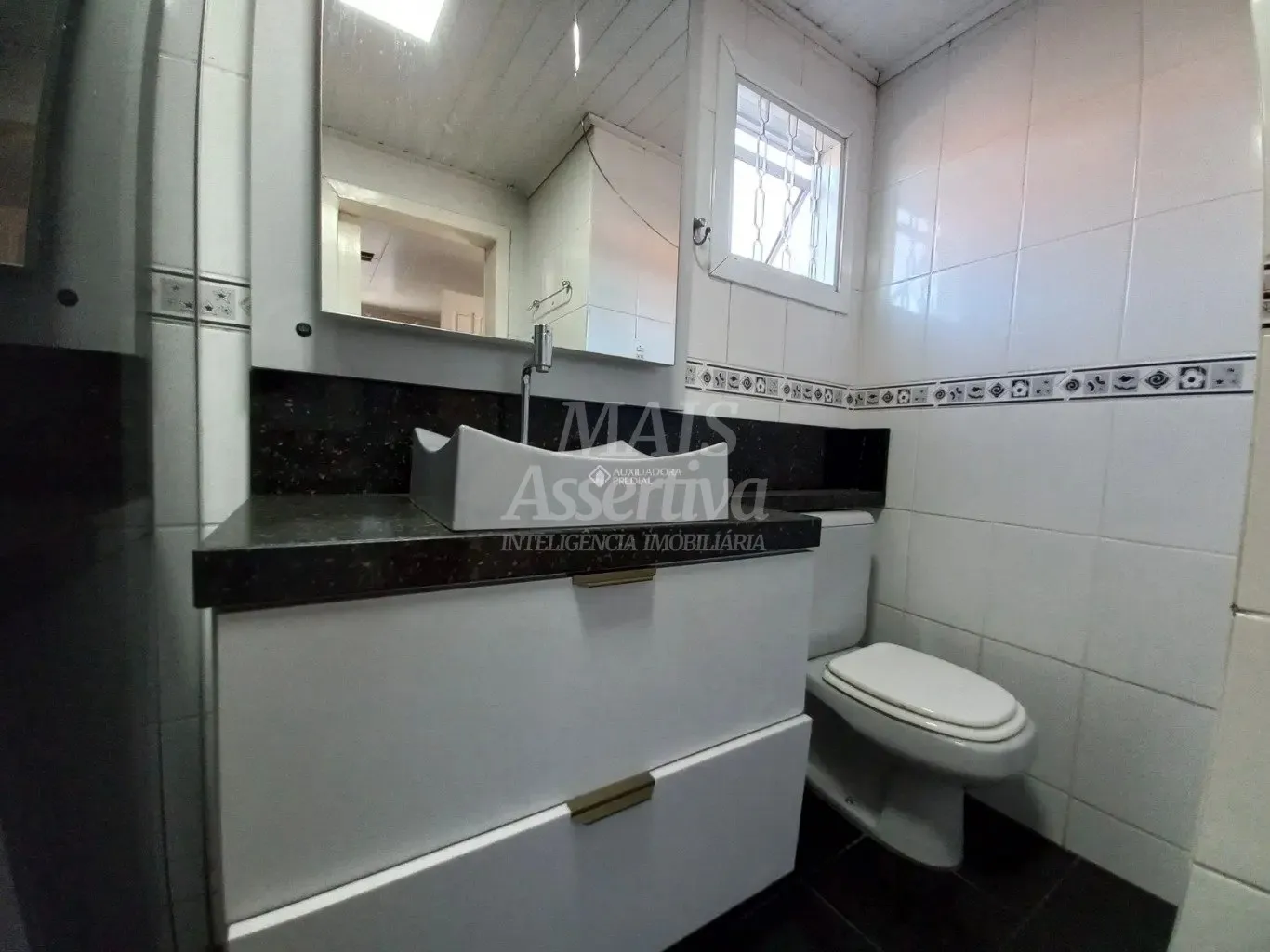 Imagem Excelente sobrado com sala comercial para locação em Canudos, Novo Hamburgo/RS